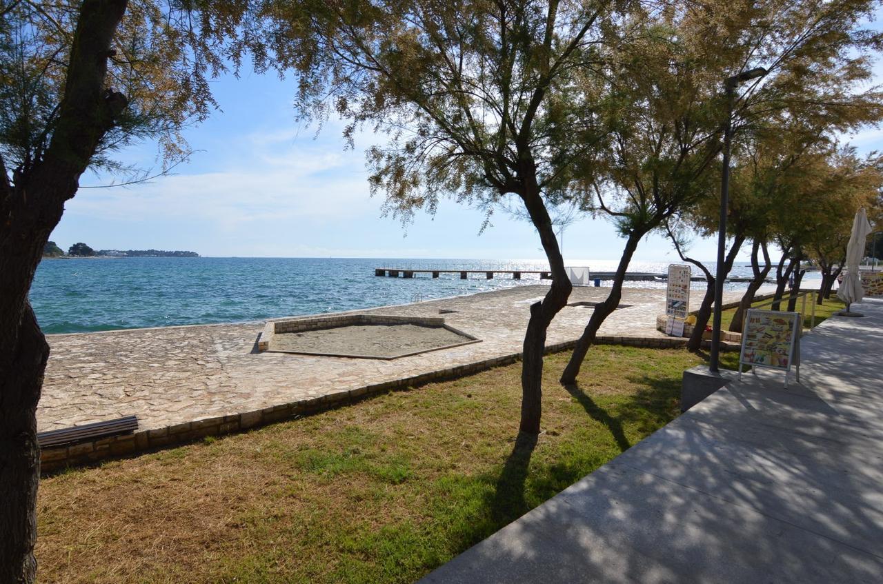 Apartmani Dekovic Materada Porec Exterior photo