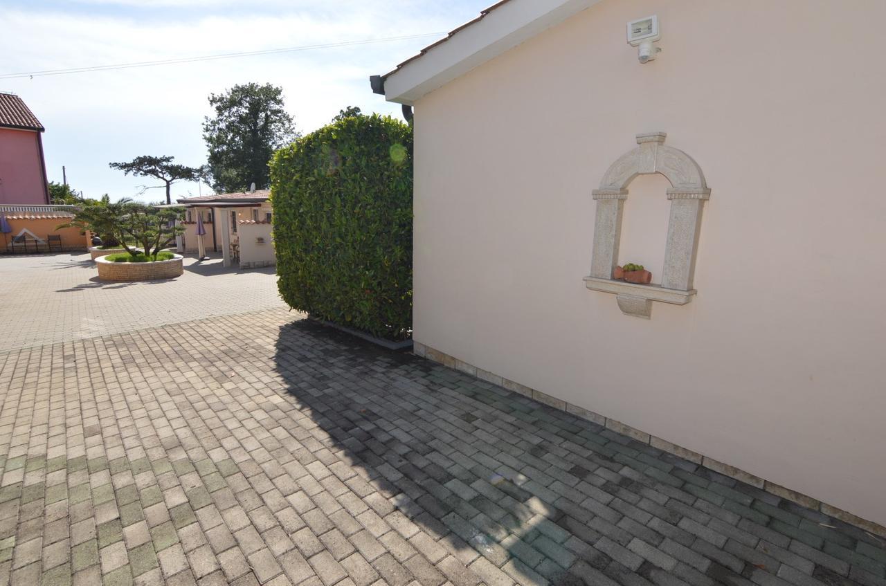 Apartmani Dekovic Materada Porec Room photo